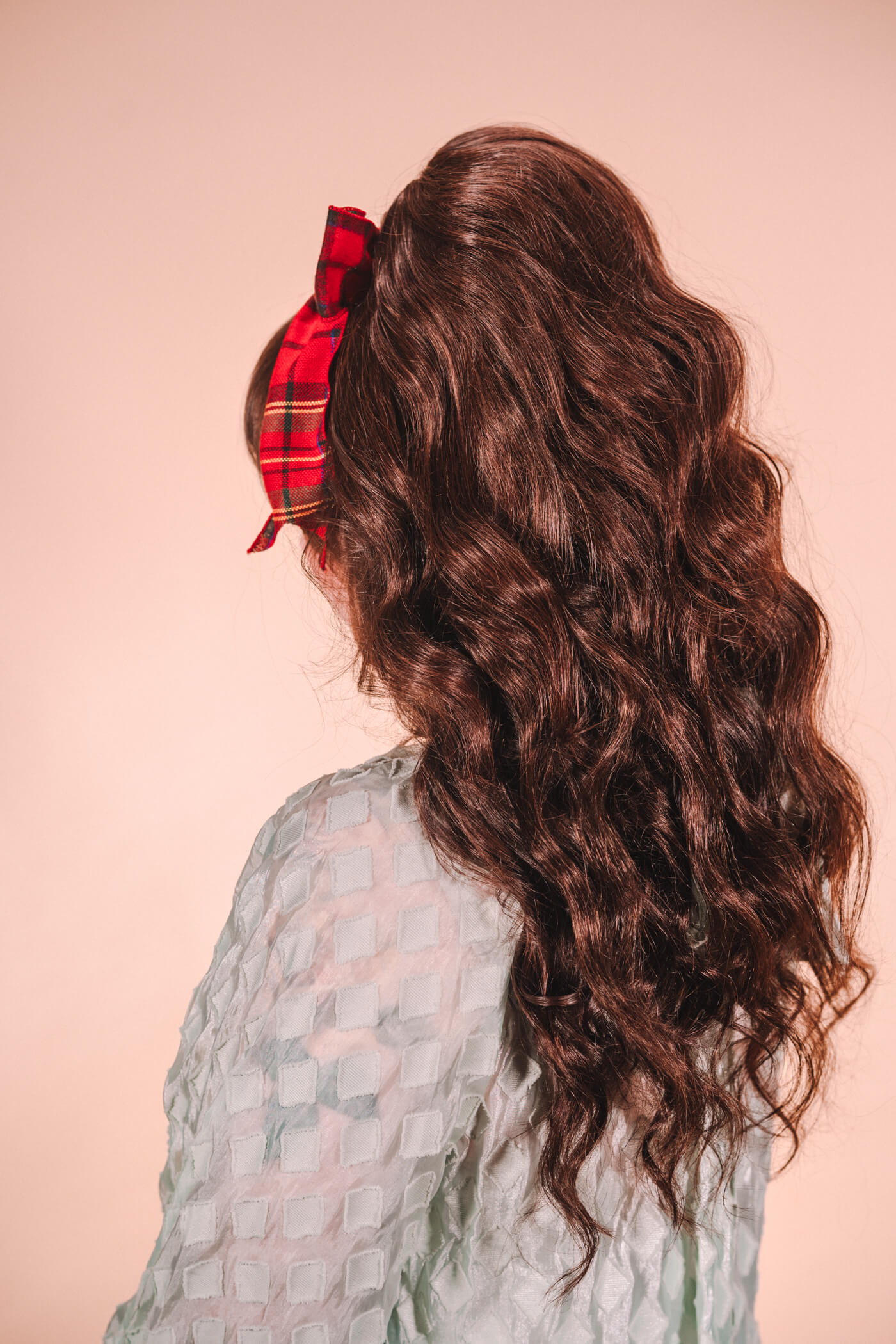 retro holiday hair tutorial with lots of volume