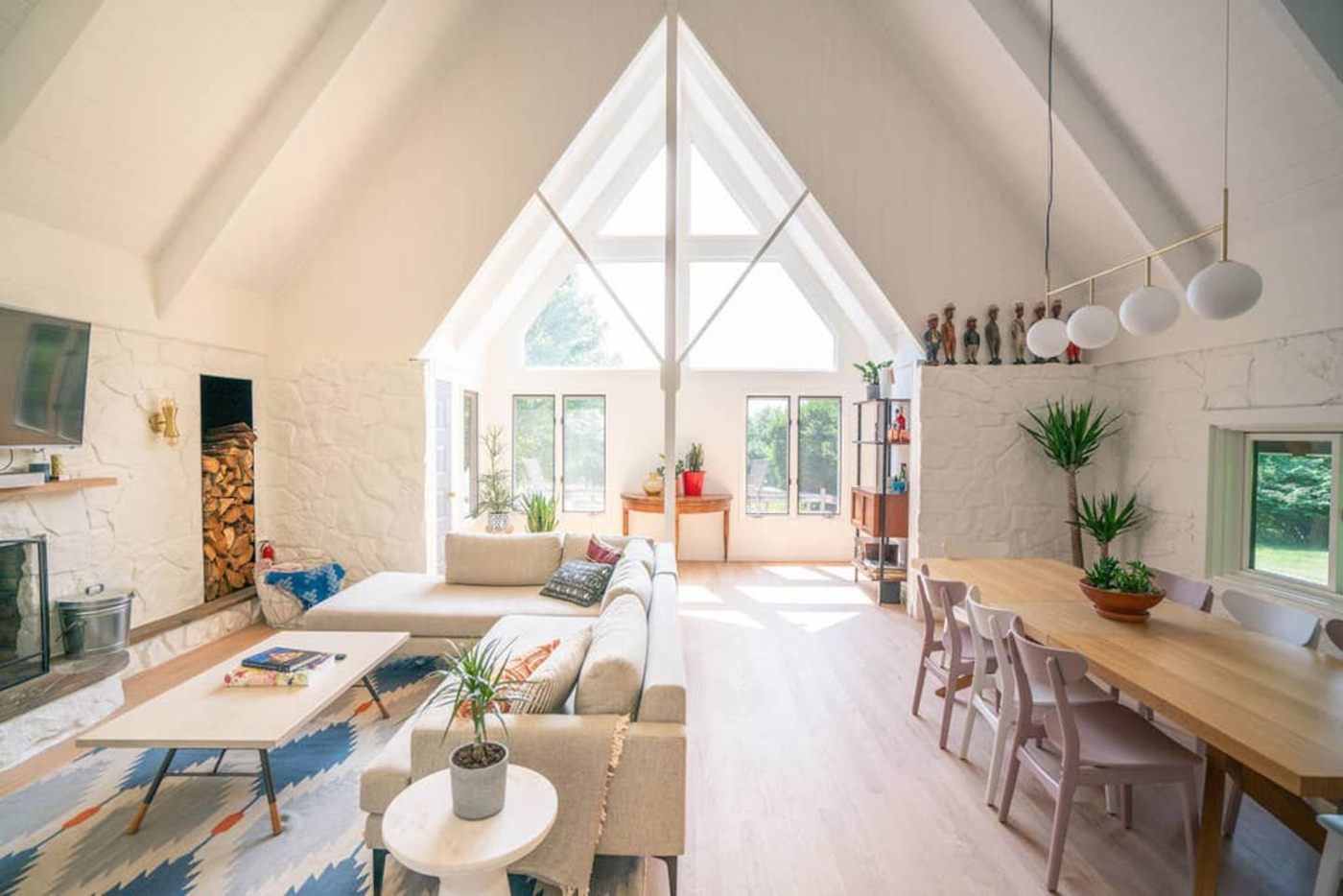 7 Beautiful Airbnbs on My Wish List