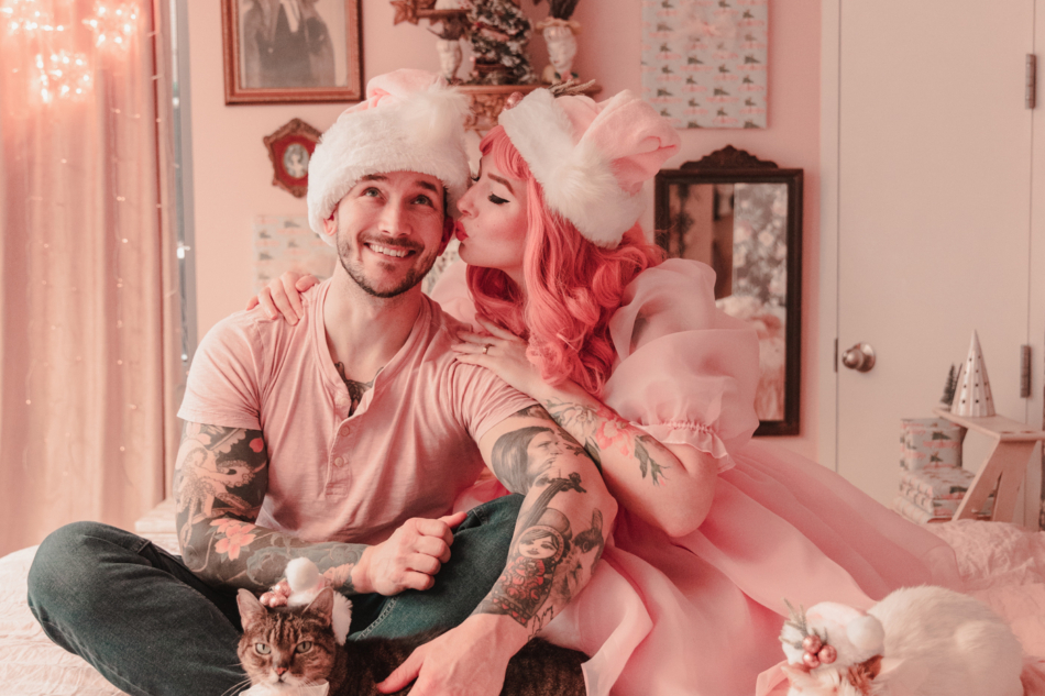 DIY pink santa hat tutorial, cat santa hat