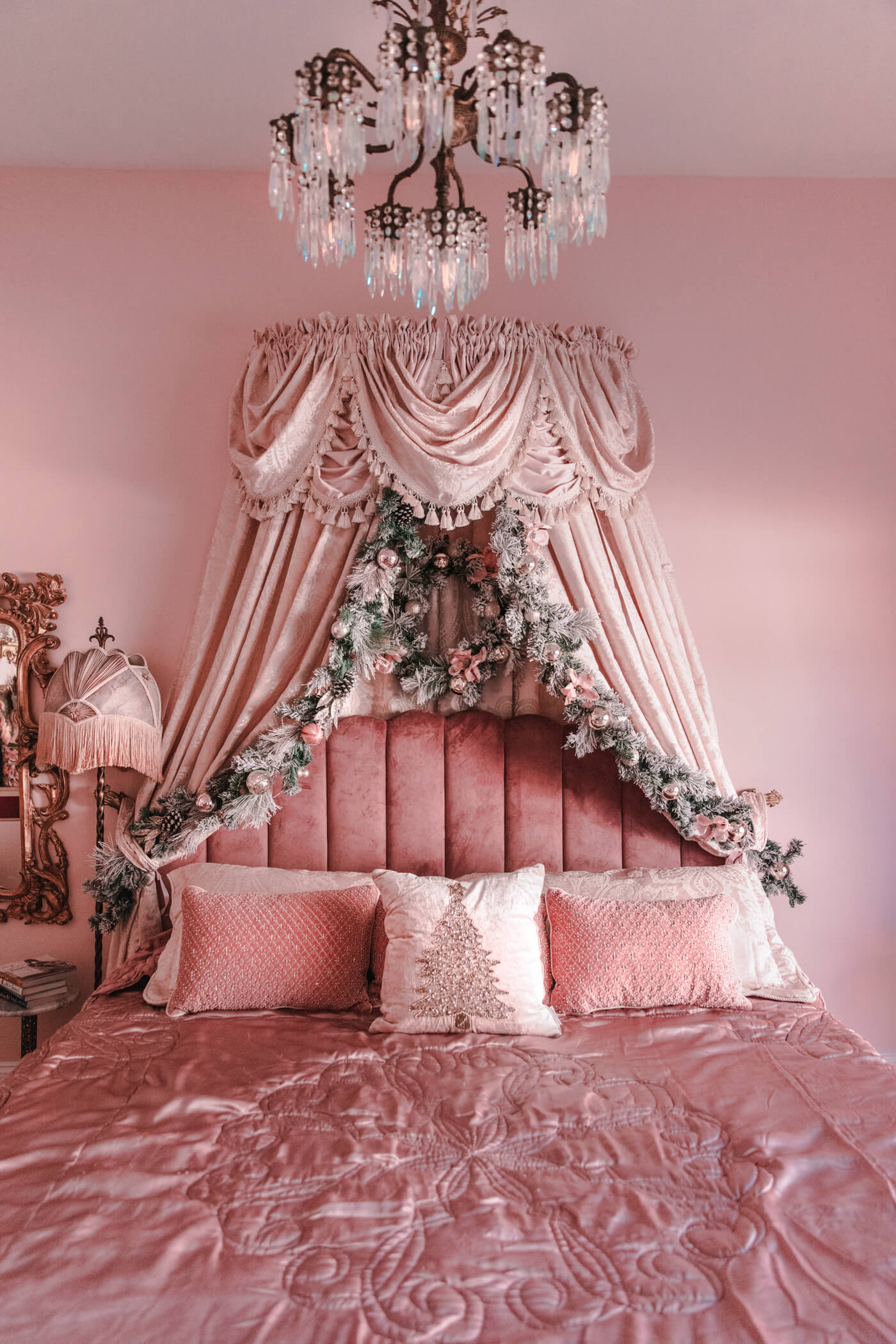 Keiko Lynn's soft pink christmas decor